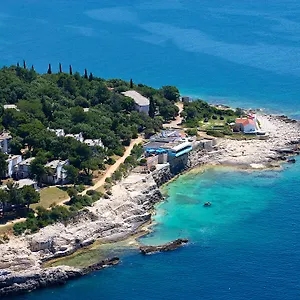 https://verudela-beach-villa-resort-pula-52100.pula-hotels.org