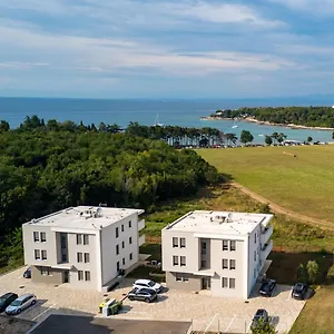  Apartament Baden Basanija, Umag-with Sea View, Parking And 300m From The